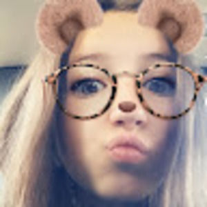 Meet your Posher, Holly celina-lee